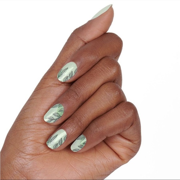 *Retired* Color Street: Leaf of Faith | Mint Green Nature Glitter Spring Summer - Picture 11 of 13